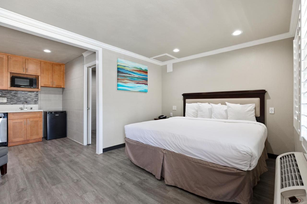 אל מונטה Le Blanc Inn & Suites מראה חיצוני תמונה