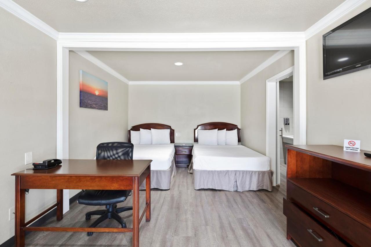 אל מונטה Le Blanc Inn & Suites מראה חיצוני תמונה