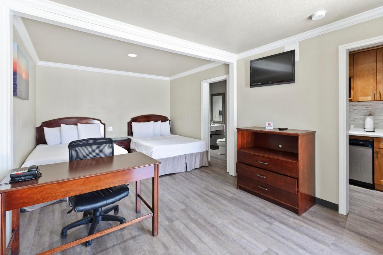 אל מונטה Le Blanc Inn & Suites מראה חיצוני תמונה