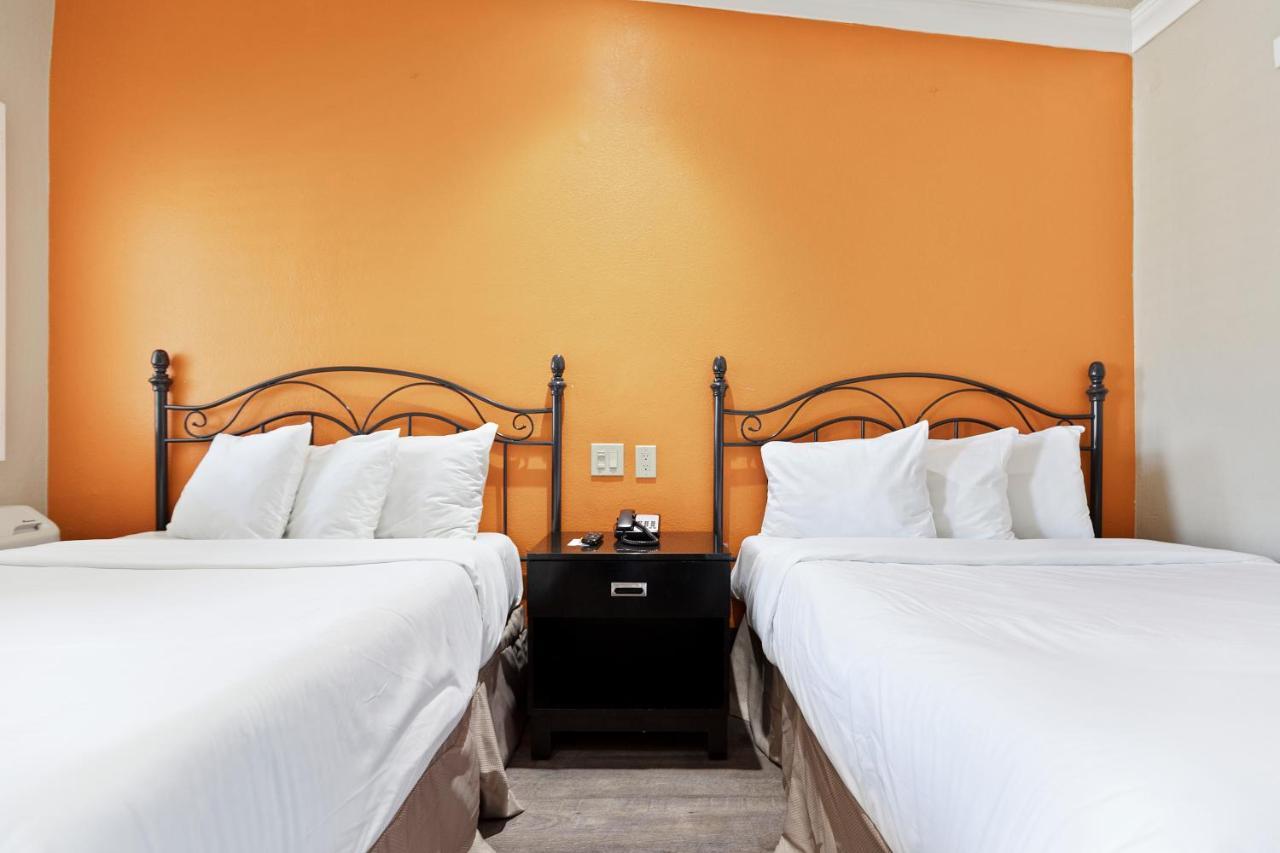 אל מונטה Le Blanc Inn & Suites מראה חיצוני תמונה