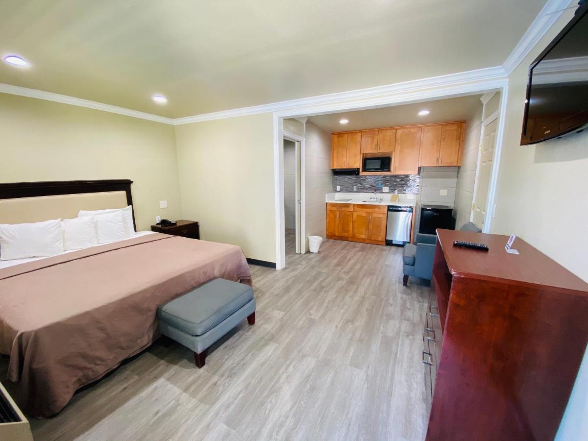 אל מונטה Le Blanc Inn & Suites מראה חיצוני תמונה